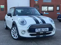 Używany Mini Cooper Hatch 2016 Biały Hatchback