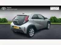 Used Toyota Aygo X PURE 72 HP (52 kW) 2023 Silver SUV