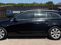 Used Vauxhall Insignia 136 HP (100 kW) 2016 Black Estate