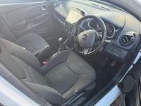 Used Renault Clio IV Dynamique 90 HP (66 kW) 2013 White Hatchback