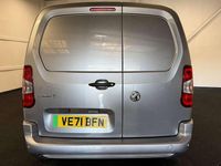 Second-hand Vauxhall Combo Sportive 50 kW (68 CP) 2021 Gri Monovolum
