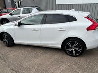 Begagnad Volvo V40 R-Design 152 HK (111 kW) 2018 Vit Halvkombi