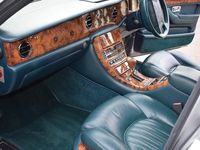 Used Bentley Arnage 405 HP (297 kW) 1999 Silver Sedan