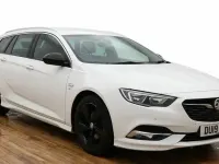 Used Vauxhall Insignia SRi 170 HP (125 kW) 2019 White Hatchback
