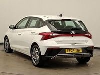 Used Hyundai i20 Advanced 100 HP (73 kW) 2024 White Hatchback