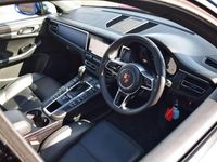 Used Porsche Macan 245 HP (180 kW) 2018 Blue SUV