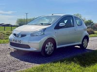 Used Toyota Aygo 67 HP (49 kW) 2006 Silver Hatchback