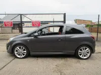 Usado Vauxhall Corsa SRi 100 HP (73 kW) 2012 Cinzento Citadino