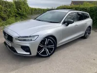 Usado Volvo V60 R-Design Pro 2019 Plateado Familiar