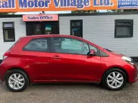 Used Toyota Yaris 101 HP (74 kW) 2013 Red Hatchback