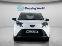 Usado Toyota Aygo X PURE 72 HP (52 kW) 2022 Branco SUV