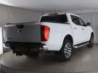 Used Nissan Navara Tekna 190 HP (139 kW) 2018 White Pickup