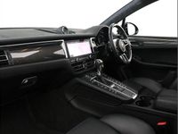 Used Porsche Macan Turbo 434 HP (319 kW) 2019 Black SUV