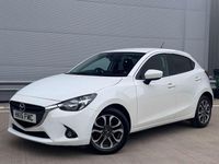Używany Mazda 2 Edition 2015 Biały Hatchback