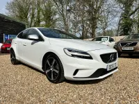 Used Volvo V40 R-Design 122 HP (89 kW) 2018 White Hatchback