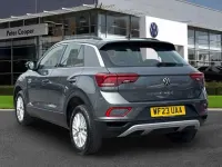 Usado VW T-Roc Life 150 HP (110 kW) 2023 Cinzento SUV