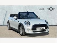Usado Mini Cooper Cabriolet Classic 134 HP (98 kW) 2019 Prateado Cabrios