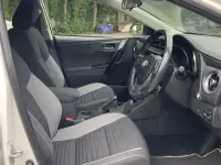 Used Toyota Auris Touring Sports 136 HP (100 kW) 2017 White Estate