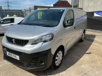 Käytetty Peugeot Expert 120 HP (88 kW) 2019 Hopea Van