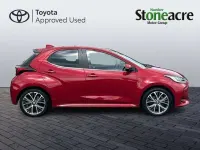 Used Toyota Yaris Hybrid 113 HP (83 kW) 2023 Red Hatchback