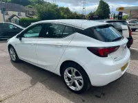 Used Vauxhall Astra SRi 145 HP (106 kW) 2021 White Hatchback