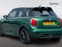 Usado Mini Cooper S Hatch 189 HP (139 kW) 2020 Verde Citadino