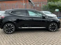 Used Renault Clio Techno 90 HP (66 kW) 2025 Black Hatchback
