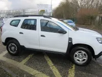 Used Dacia Duster Essentiel 90 HP (66 kW) 2022 White SUV