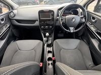 Used Renault Clio IV Dynamique 90 HP (66 kW) 2014 White Hatchback