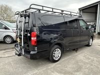 Second-hand Vauxhall Vivaro Sportive 120 CP (88 kW) 2021 Negru Monovolum