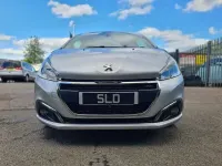 Begagnad Peugeot 208 GT-line 100 HK (73 kW) 2016 Silver Halvkombi