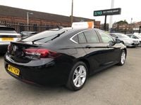 Used Vauxhall Insignia SRi 136 HP (100 kW) 2017 Black Hatchback