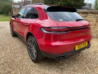 Begagnad Porsche Macan 252 HK (185 kW) 2021 Röd SUV