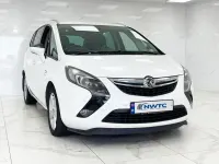 Used Vauxhall Zafira Tourer SRi 165 HP (121 kW) 2013 White MPV