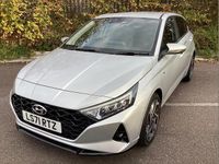 Begagnad Hyundai i20 Premium 100 HK (73 kW) 2021 Silver Halvkombi