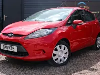Używany Ford Fiesta 82 KM (60 kW) 2011 Czerwony Hatchback