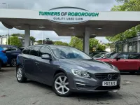 Usado Volvo V60 SE 2017 Gris Familiar