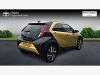 Used Toyota Aygo X 72 HP (52 kW) 2023 Gold SUV