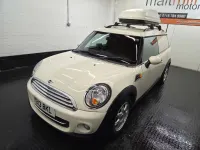 Used Mini Cooper D 110 HP (80 kW) 2013 White Hatchback