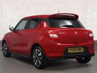 Begagnad Suzuki Swift 90 HK (66 kW) 2019 Röd Halvkombi