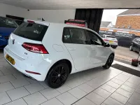 Used VW Golf VII SE 115 HP (84 kW) 2017 White Hatchback