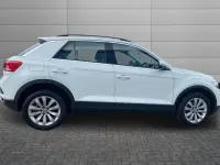Used VW T-Roc SE 148 HP (108 kW) 2018 Pure white SUV