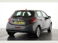 used Peugeot 208 1.2 PURETECH SIGNATURE EURO 6 (S/S) 5DR PETROL FROM 2018 FROM EPSOM (KT17 1DH) | SPOTICAR