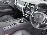Used Volvo XC60 Momentum 250 HP (183 kW) 2022 SUV