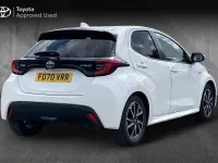 Used Toyota Yaris Design 114 HP (83 kW) 2020 Pure white Hatchback