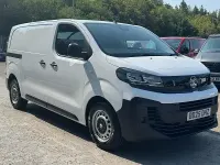 Used Vauxhall Vivaro 120 HP (88 kW) 2025 White MPV