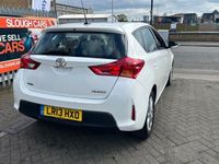 used Toyota Auris 1.33 Dual VVTi Icon 5dr