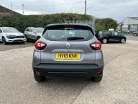 Used Renault Captur Dynamique 90 HP (66 kW) 2018 Grey SUV