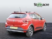 Used Dacia Sandero Prestige 90 HP (66 kW) 2022 Red SUV