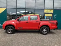 Used Isuzu Pick up 2017 Red Pickup